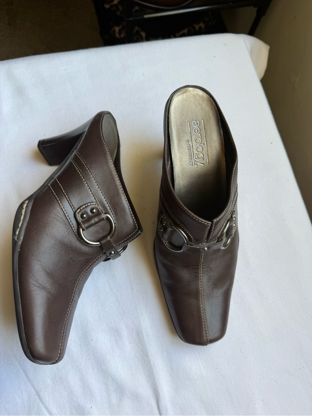 Aerosoles Dark brown Y2K mule heels with silver buckle hardware🤎 Size 5.5